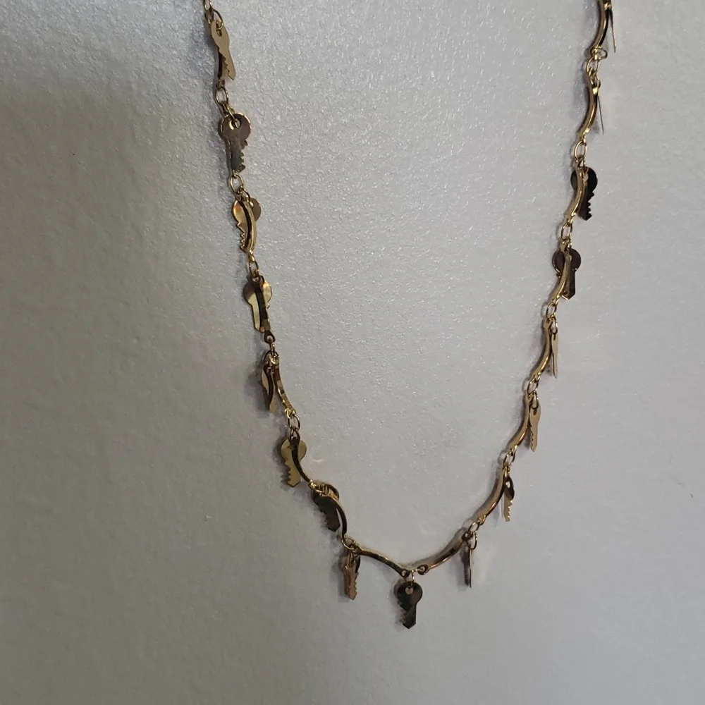 Necklace - Picture 3 of 8